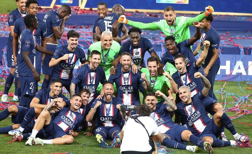 法甲焦点战：斯特拉斯堡主场挑战巴黎圣日耳曼，黑马能否逆袭？